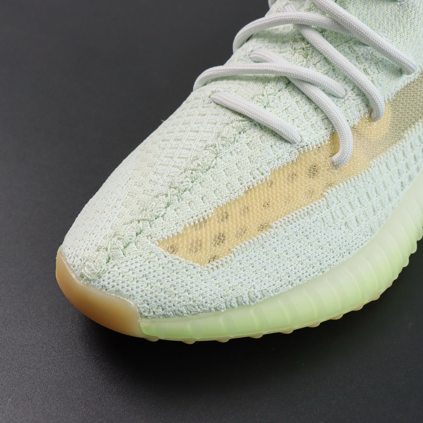 Ultra Hyperspace – Svetlo budućnosti na tvojim nogama