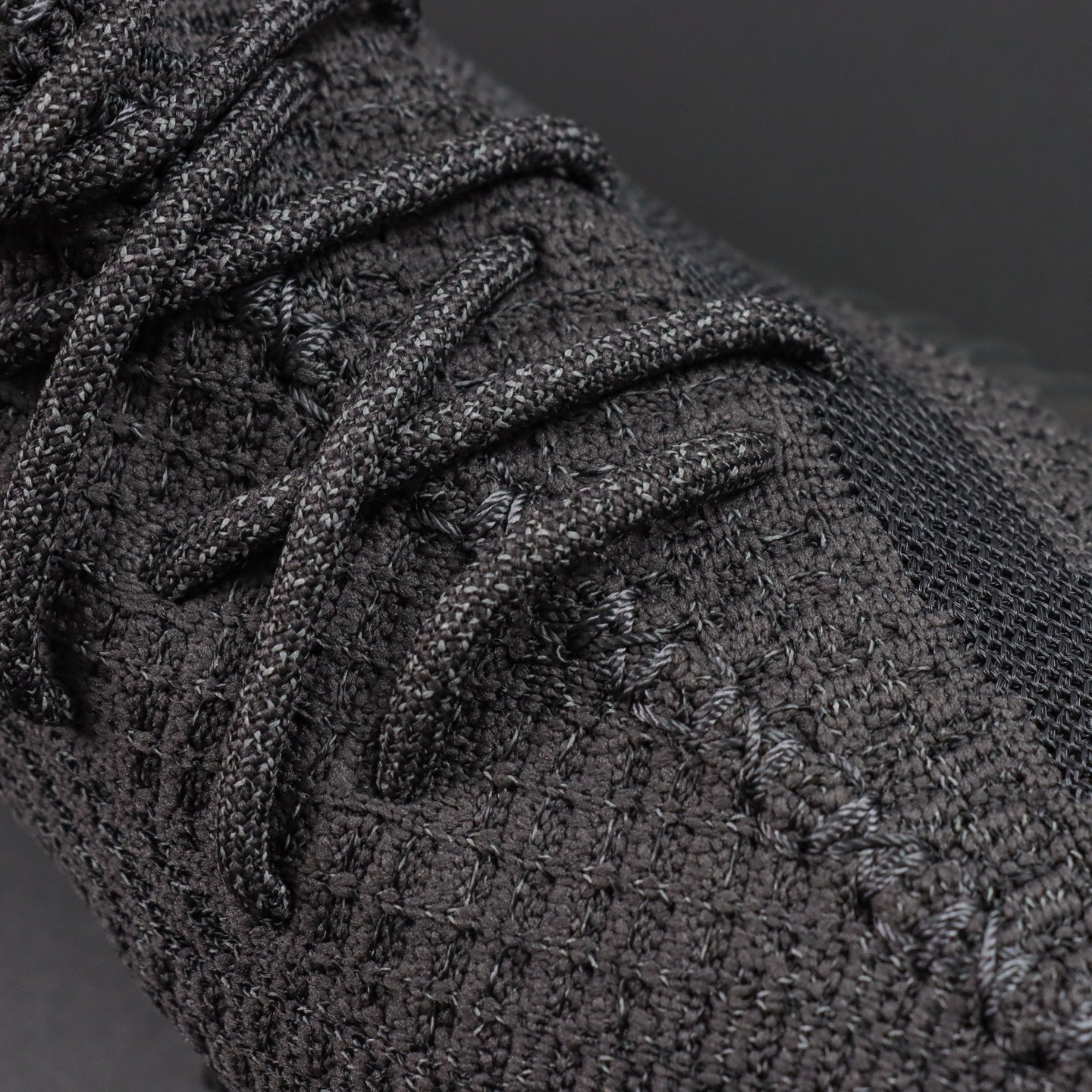 Yeezy Boost 350 v2 – Black Reflective