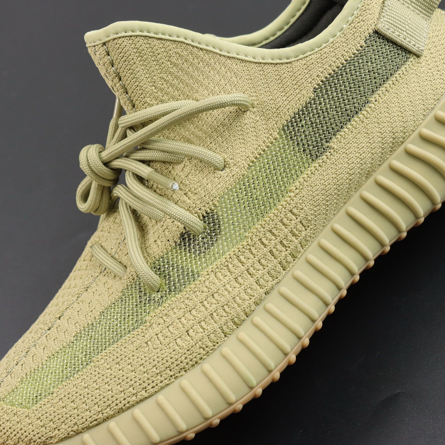 Ultra Sulfur Glow – Boja koja nosi energiju