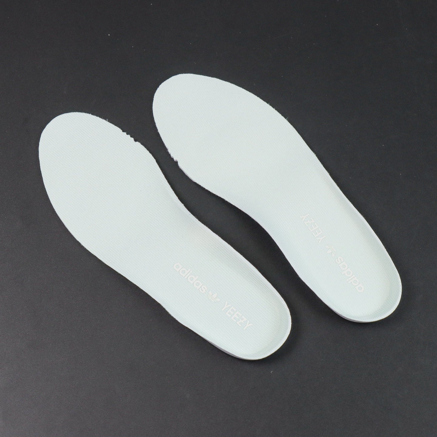 Ultra Cloud White – Čist stil. Čista energija.