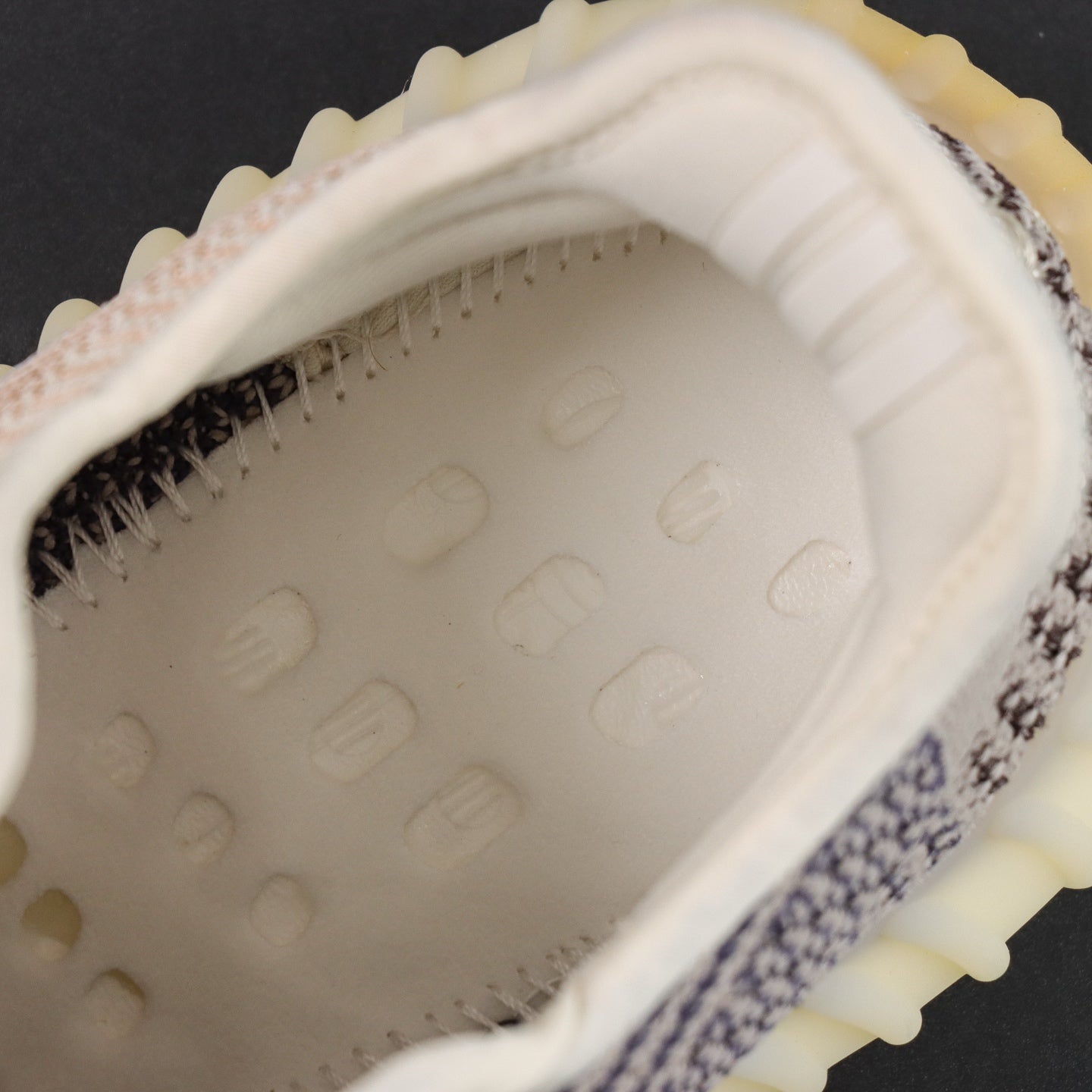 Ultra Ash Pearl – Minimalizam & Udobnost u jednom