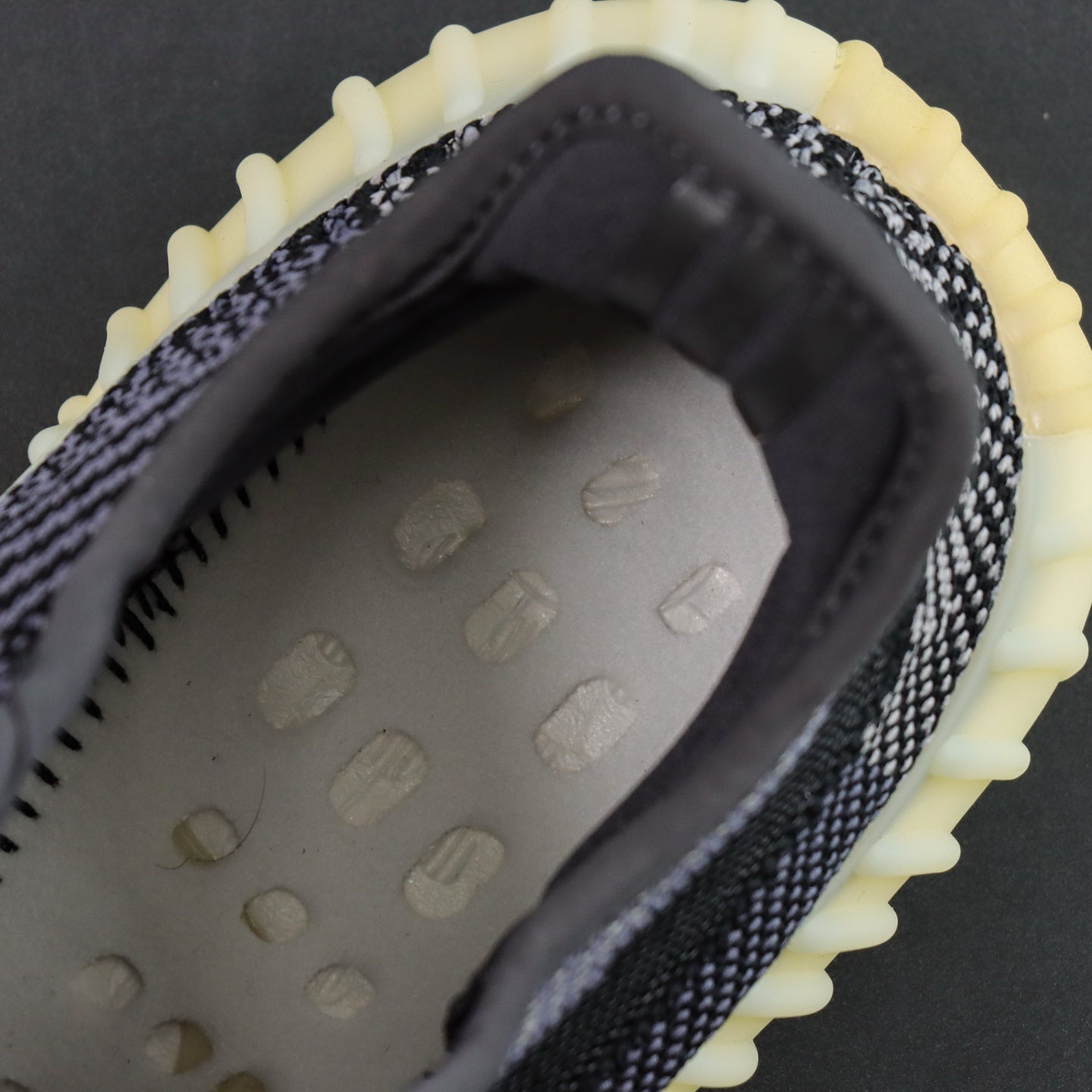 Ultra Shadow Asriel – Futuristički stil u crnoj silueti