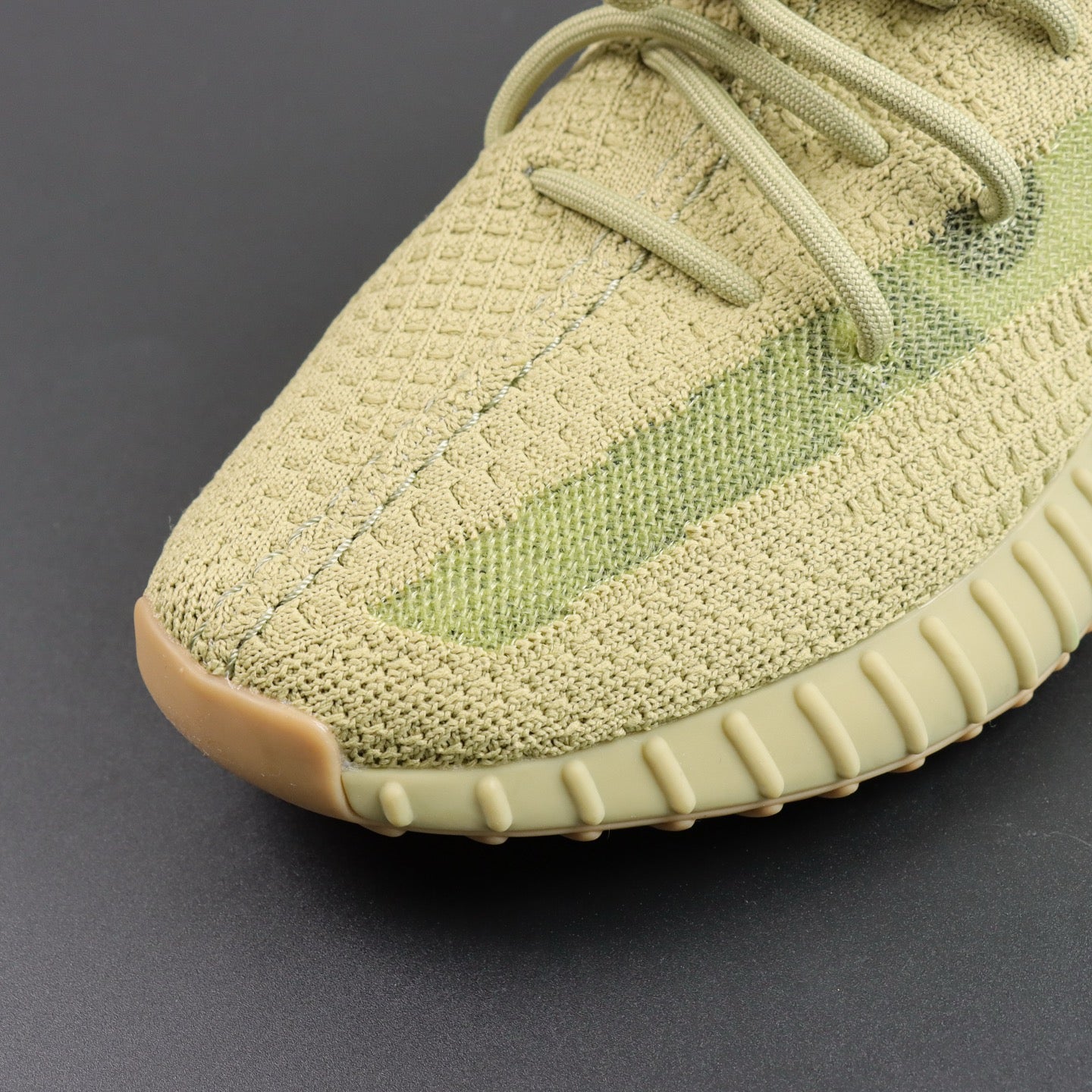 Ultra Sulfur Glow – Boja koja nosi energiju