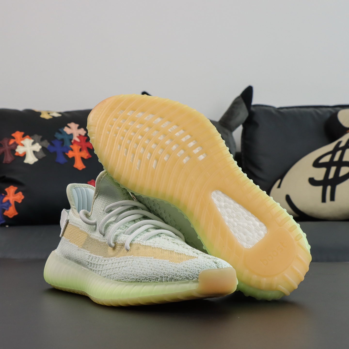 Ultra Hyperspace – Svetlo budućnosti na tvojim nogama