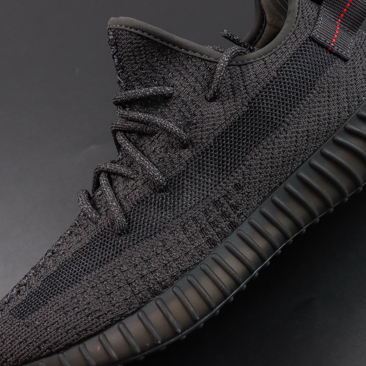 Yeezy Boost 350 v2 – Black Reflective