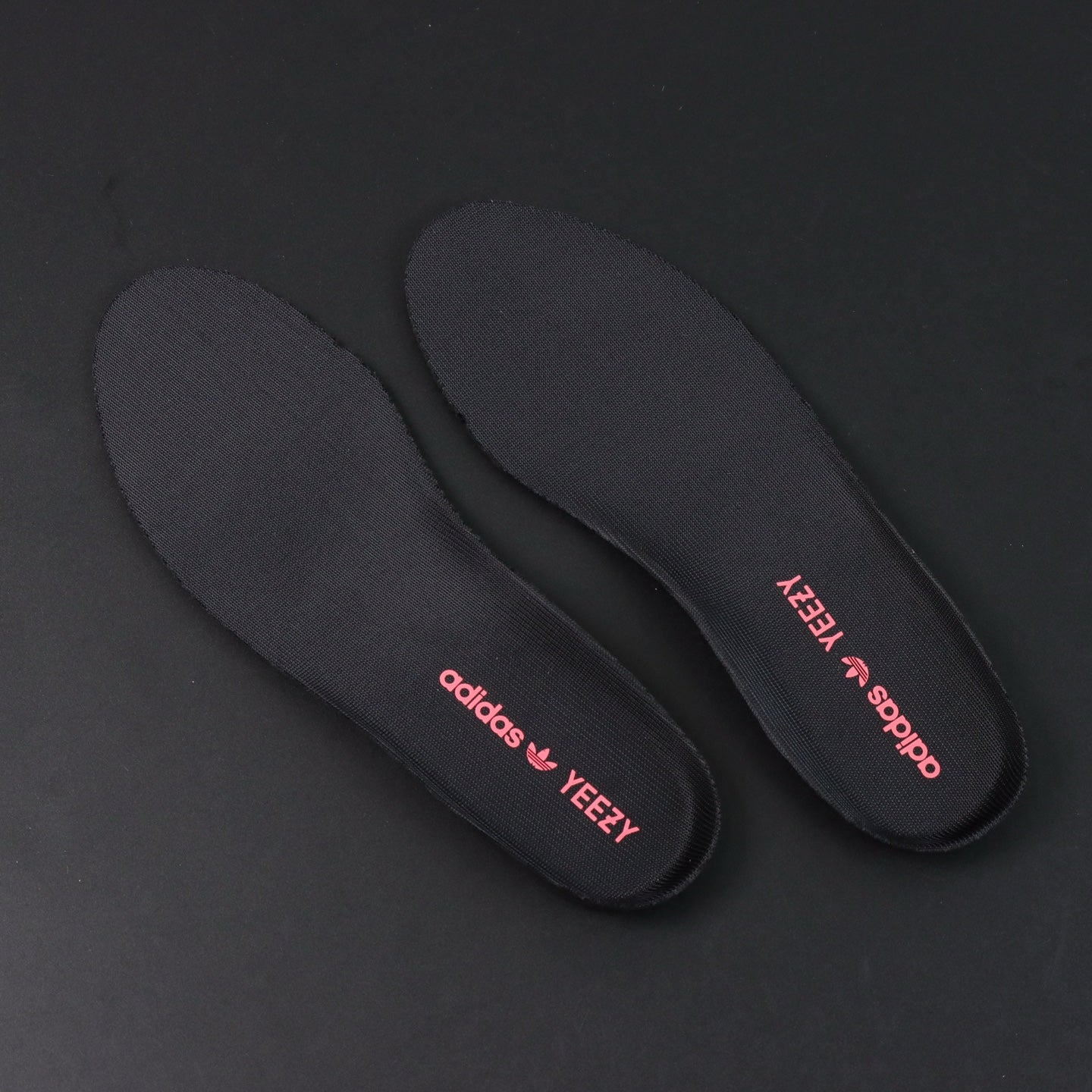 Ultra Shadow Black Red – Tihi luksuz & agresivan stil