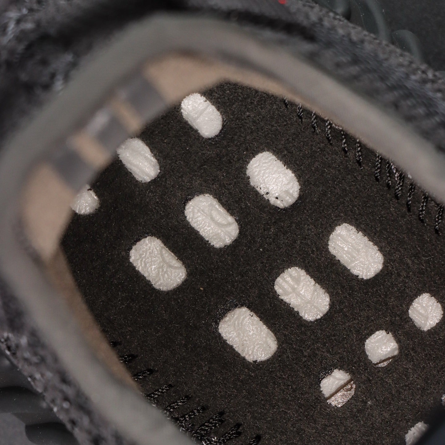 Yeezy Boost 350 v2 – Black Reflective