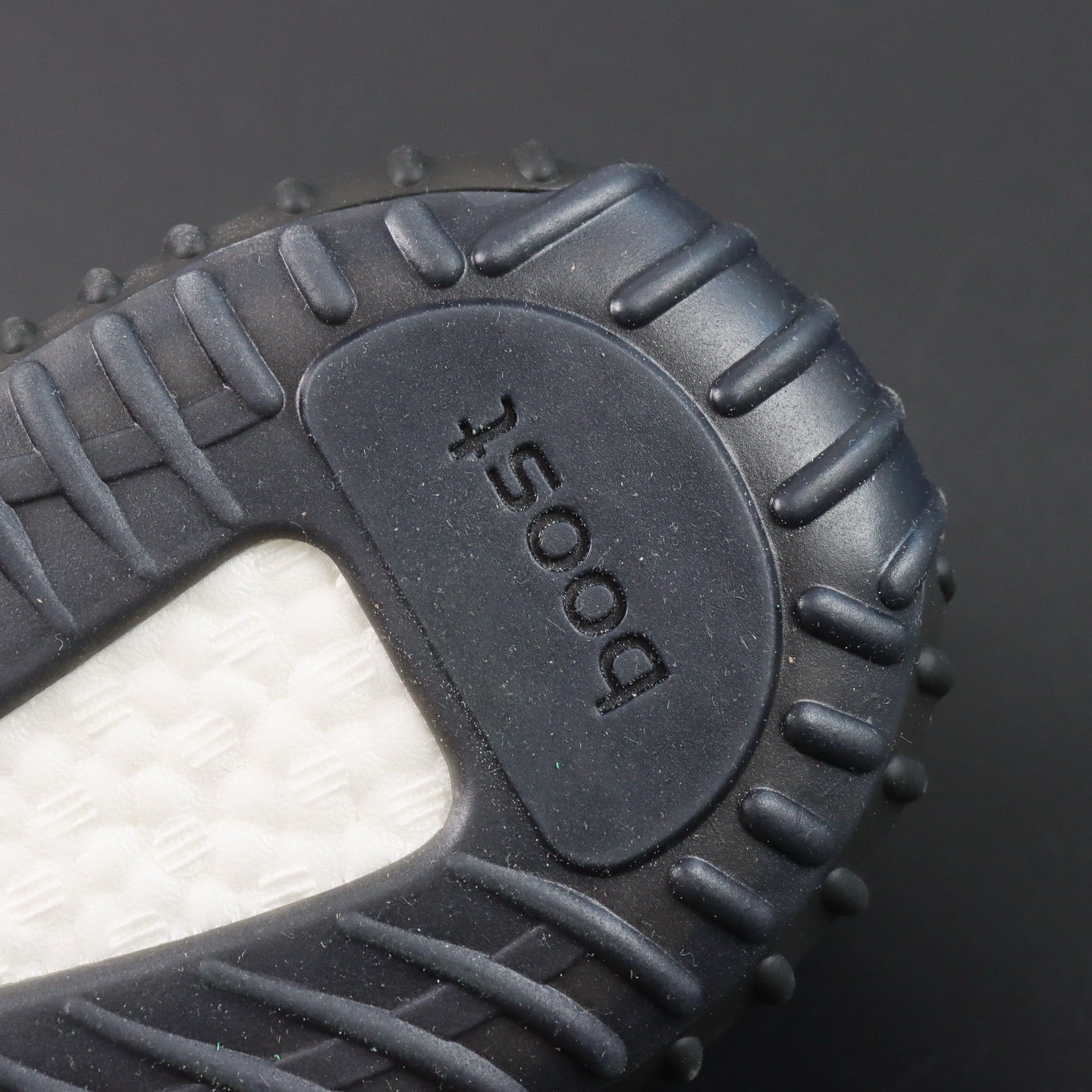 Ultra Onyx – Tvoje najcrnje patike. I najjače.