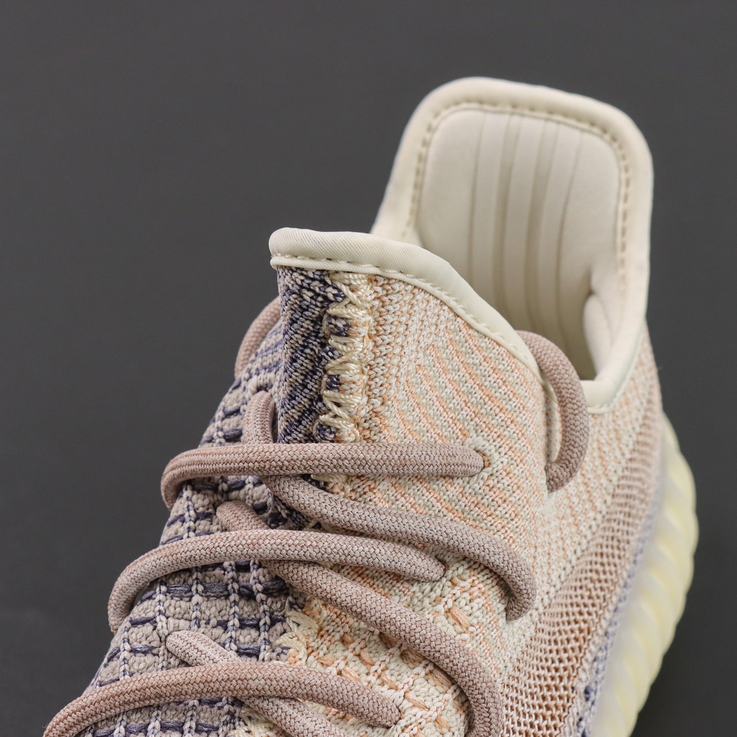 Ultra Ash Pearl – Minimalizam & Udobnost u jednom