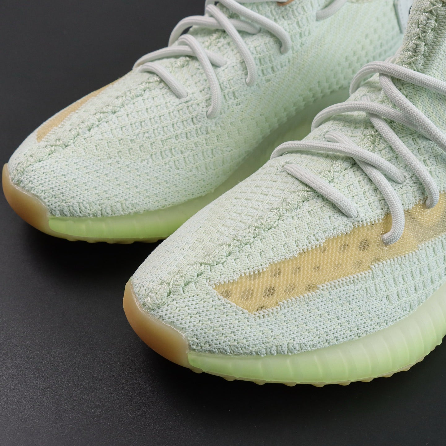 Ultra Hyperspace – Svetlo budućnosti na tvojim nogama