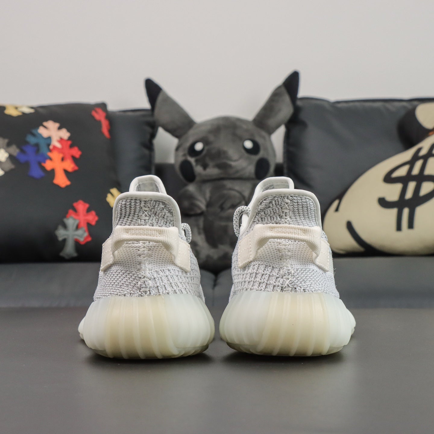 Ultra Static Glow – Klasičan stil. Noćni sjaj.