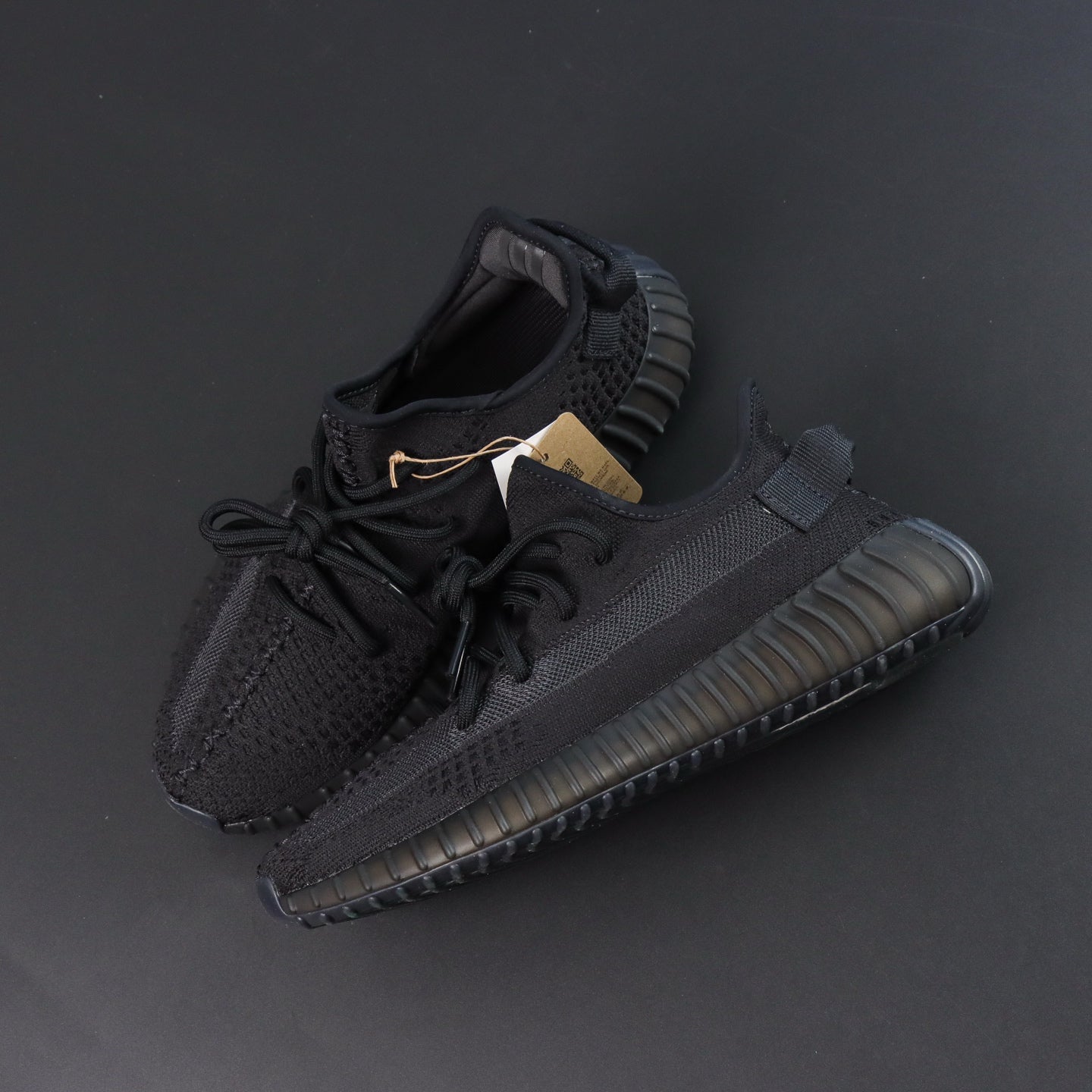 Ultra Onyx – Tvoje najcrnje patike. I najjače.