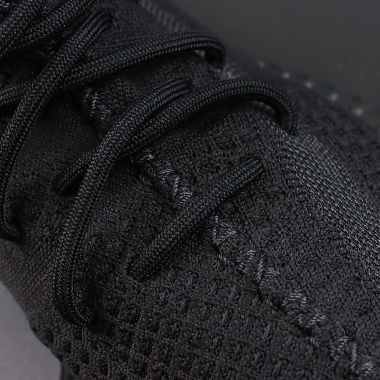 Ultra Onyx – Tvoje najcrnje patike. I najjače.