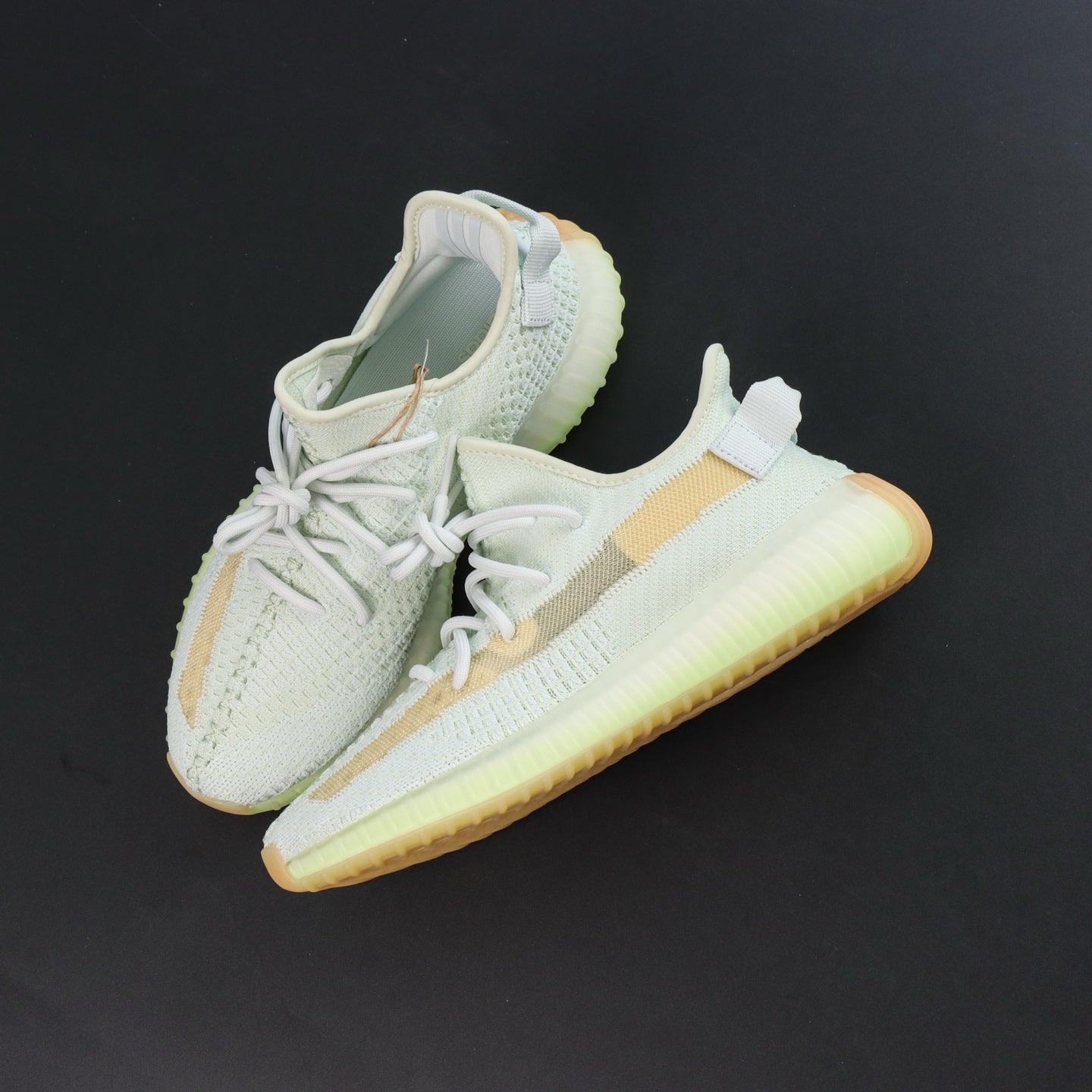 Ultra Hyperspace – Svetlo budućnosti na tvojim nogama