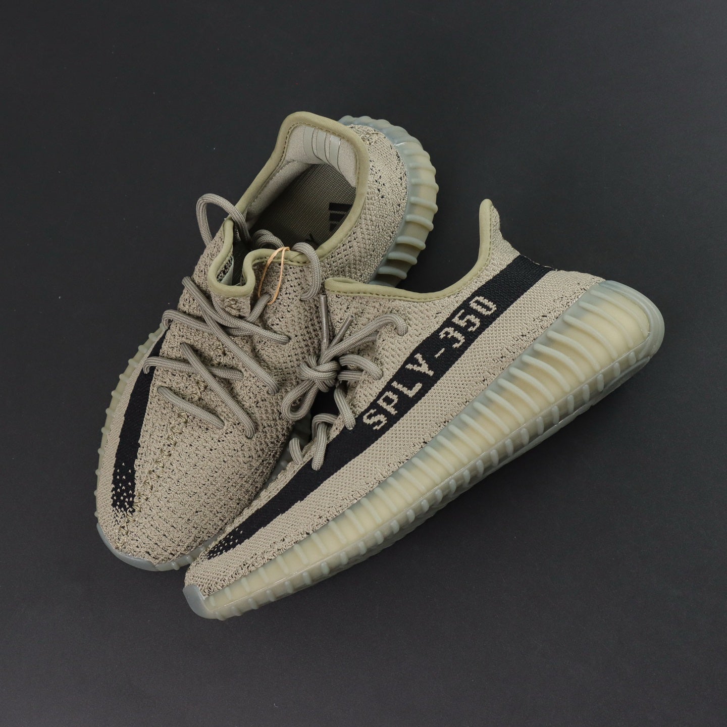 Ultra Granite – Gradska tišina. Kamena stabilnost.