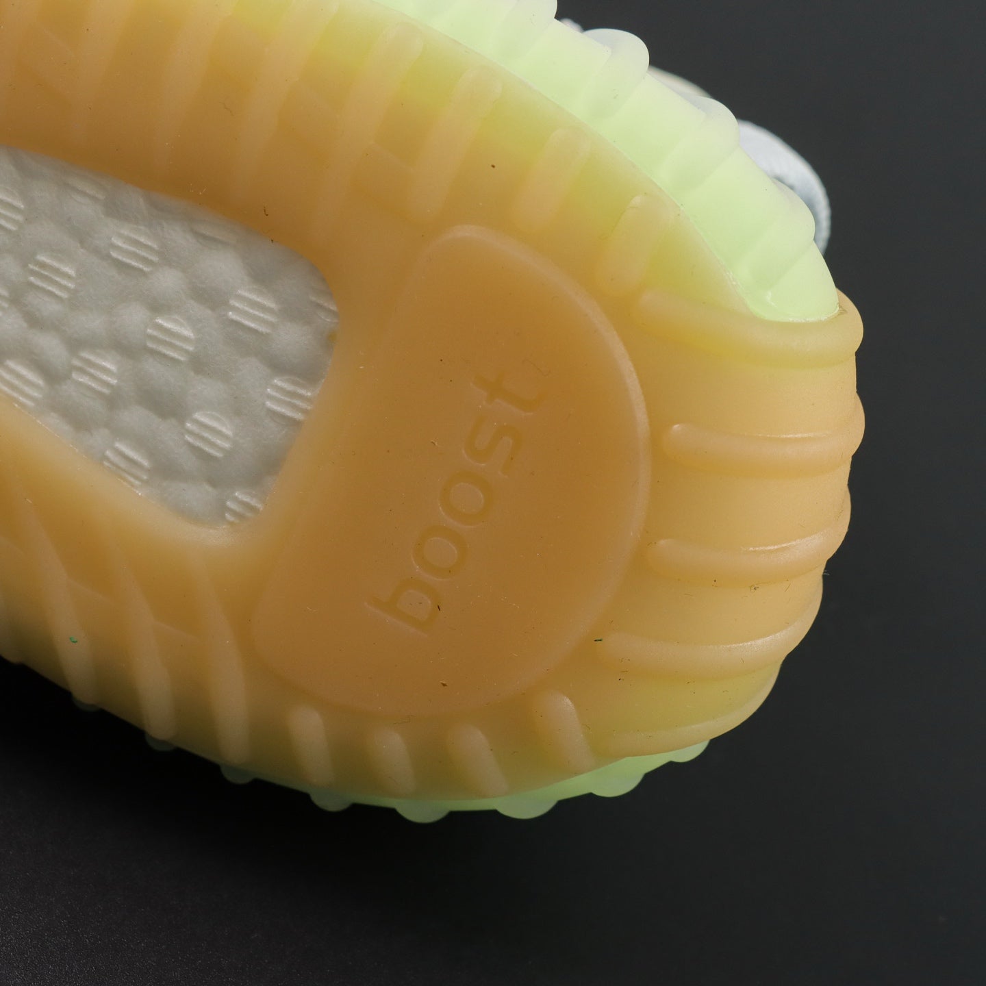 Ultra Hyperspace – Svetlo budućnosti na tvojim nogama