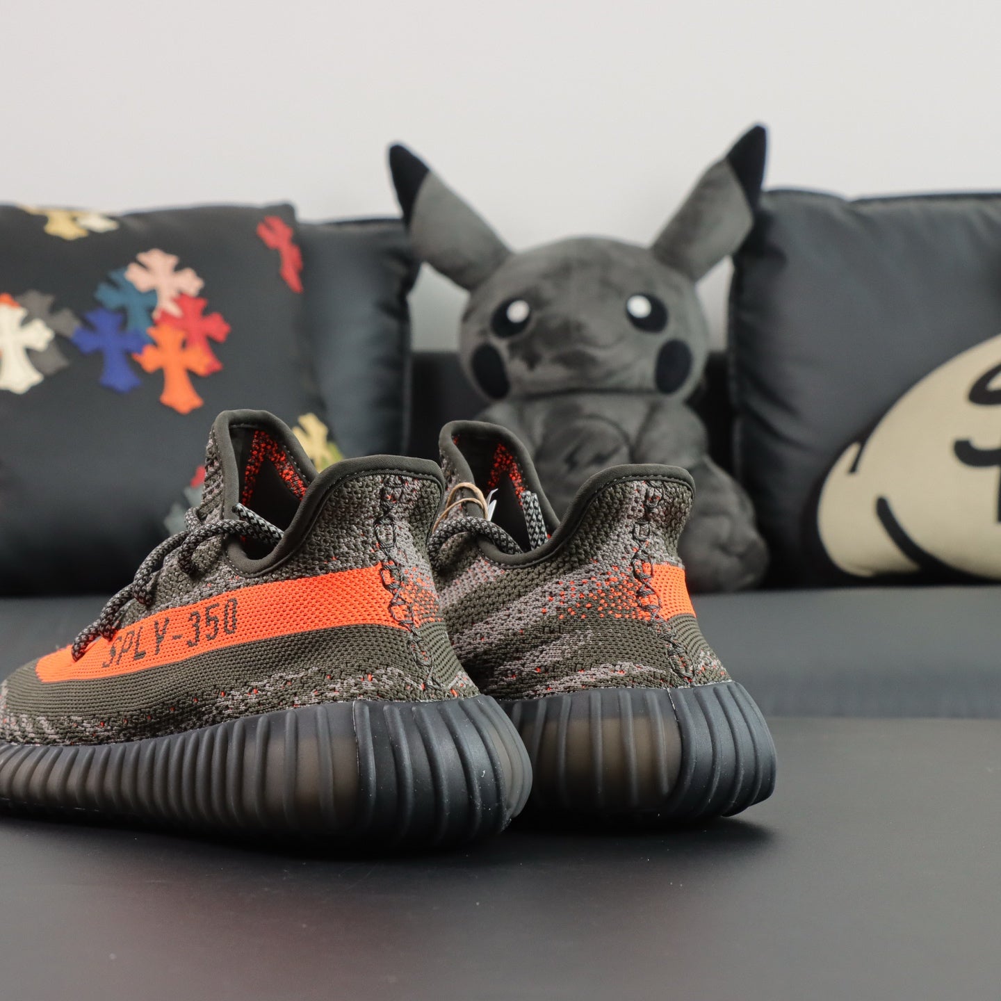 Yeezy Carbon Belluga