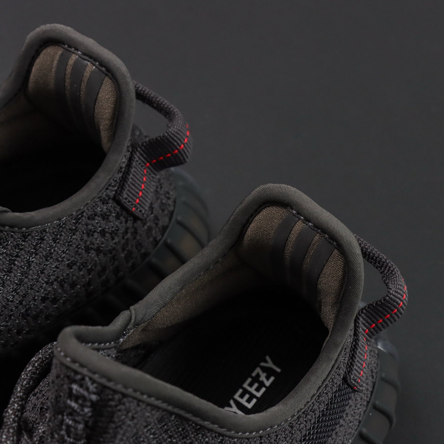 Yeezy Boost 350 v2 – Black Reflective