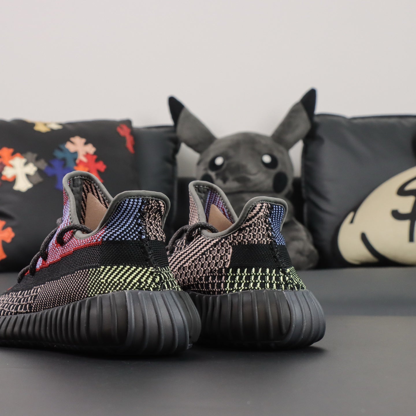 Ultra Yecheil Glow – Haos u bojama. Refleksija u mraku.