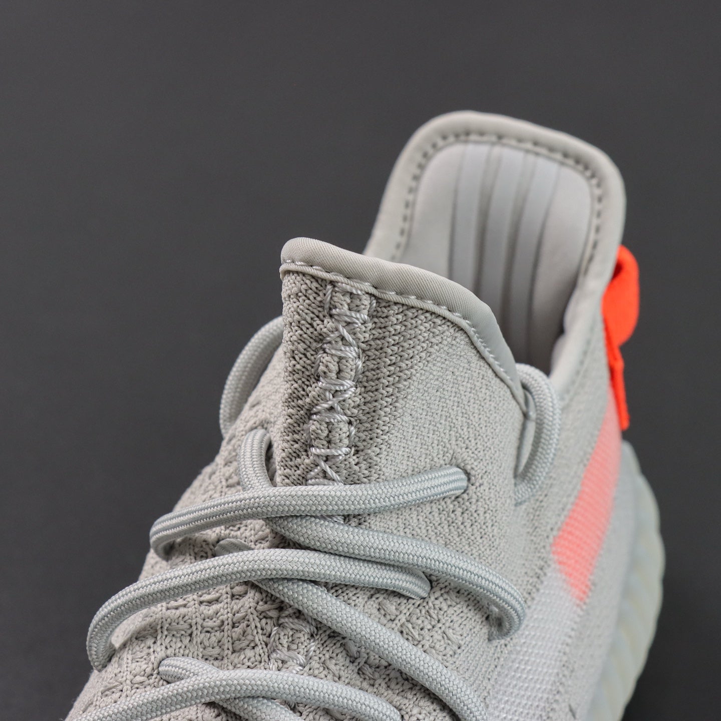 Ultra Tail Light – Minimalizam sa signalom