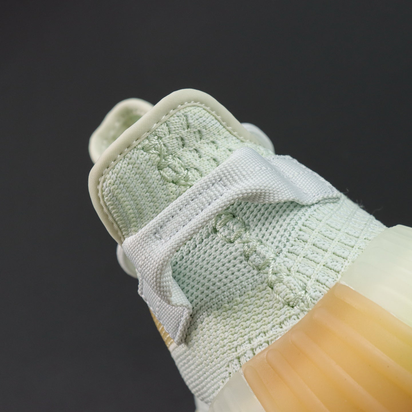 Ultra Hyperspace – Svetlo budućnosti na tvojim nogama