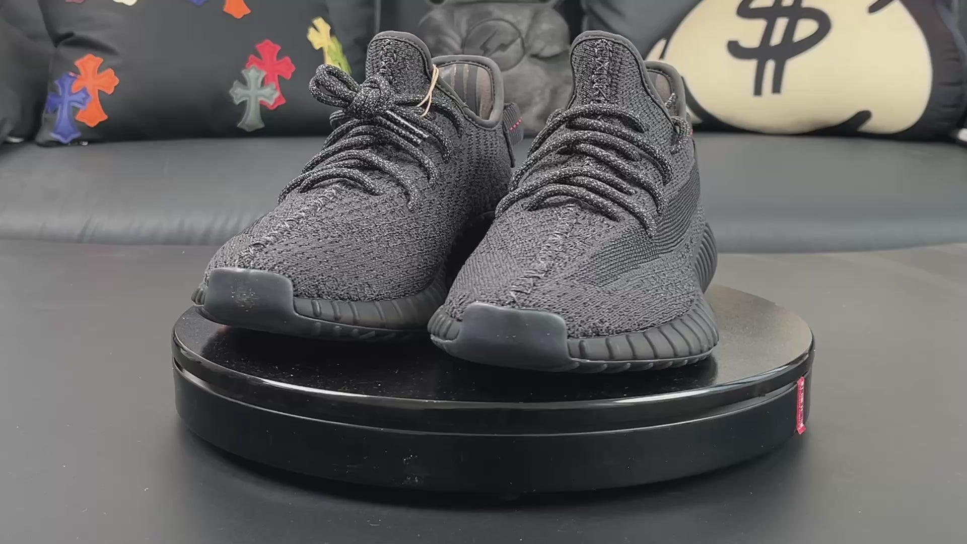 Yeezy Boost 350 v2 – Black Reflective