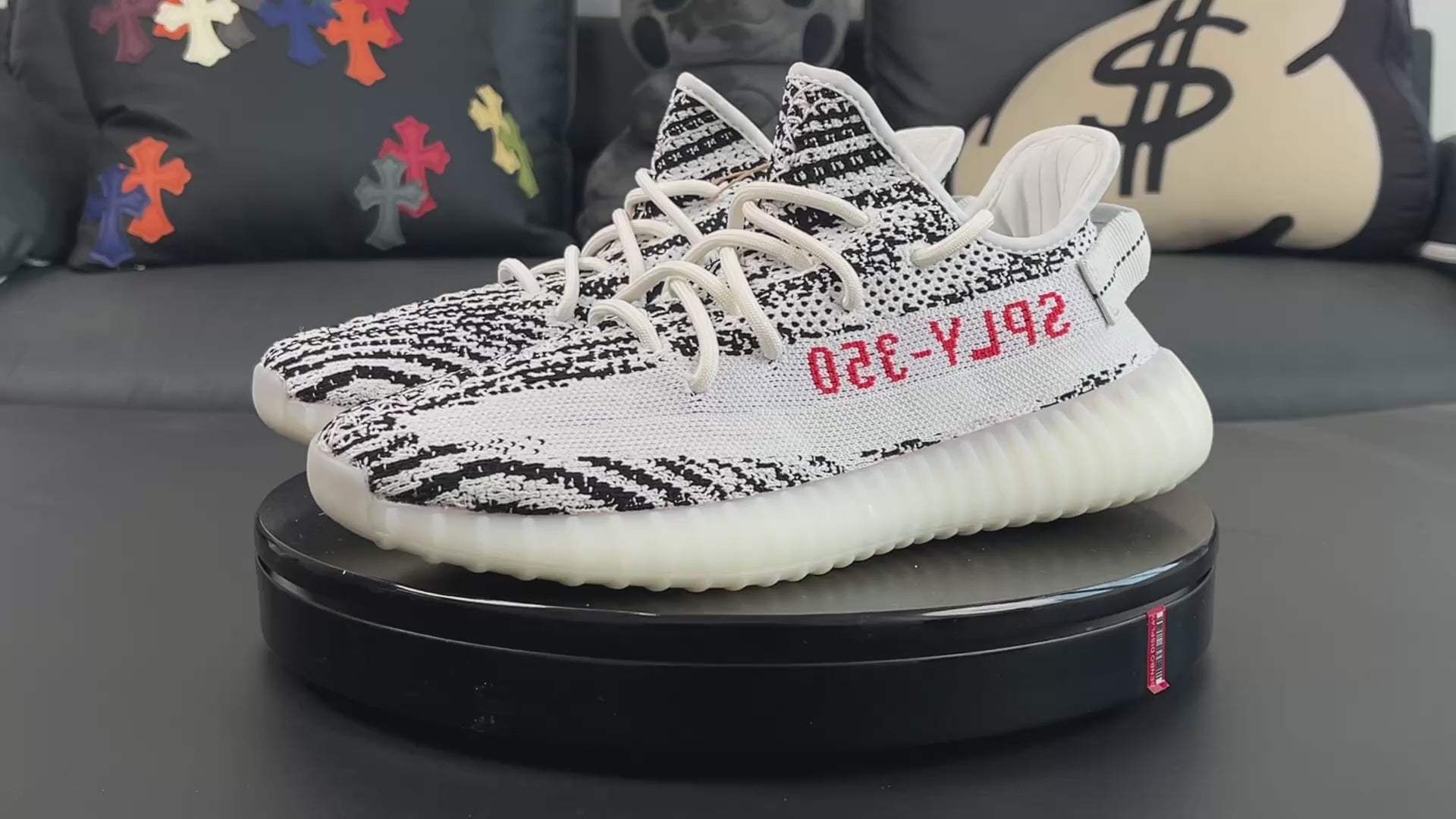 Ultra Zebra – Divlji print. Čista udobnost.