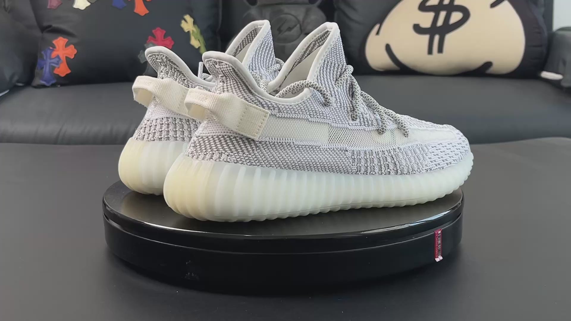 Ultra Static Glow – Klasičan stil. Noćni sjaj.